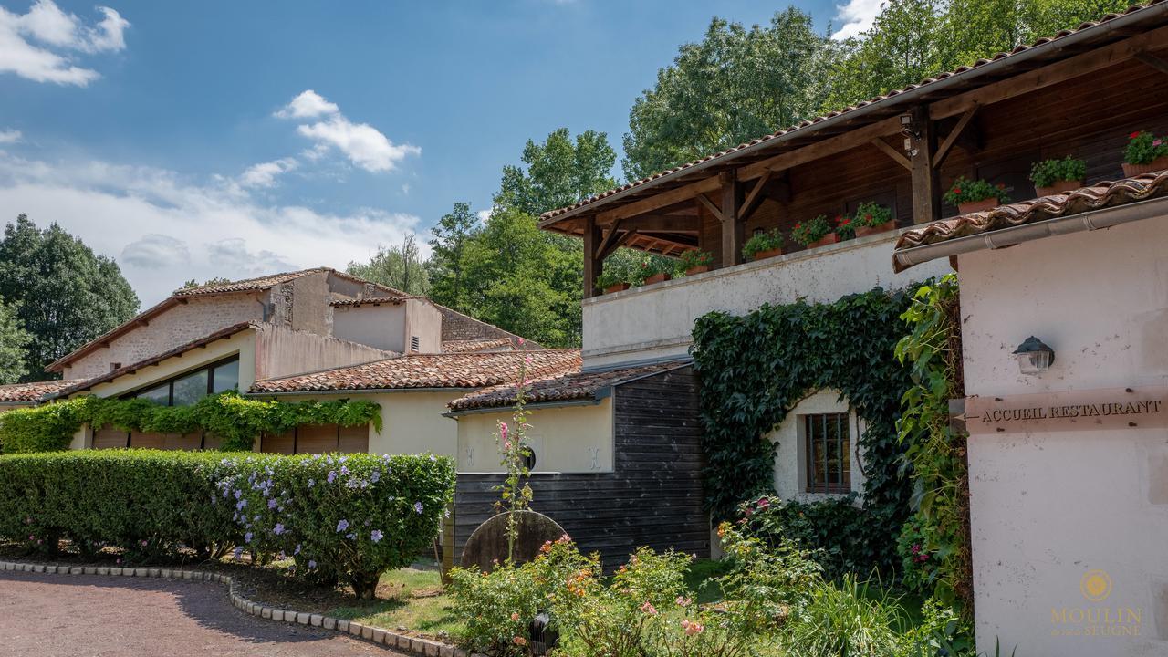 Moulin Du Val De Seugne Hotel Mosnac  Buitenkant foto